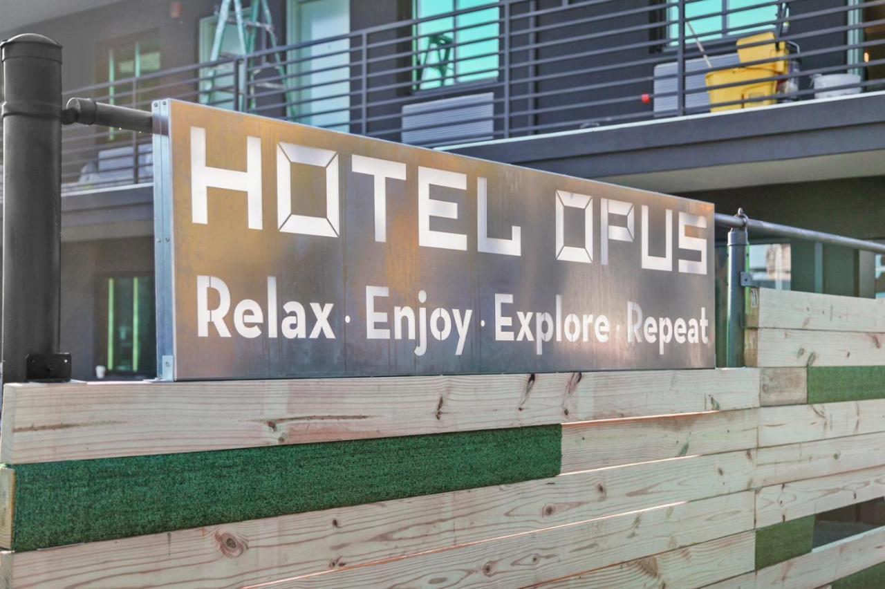 Hotel Opus Bronx Near Bay Plaza Mall Нью-Йорк Экстерьер фото