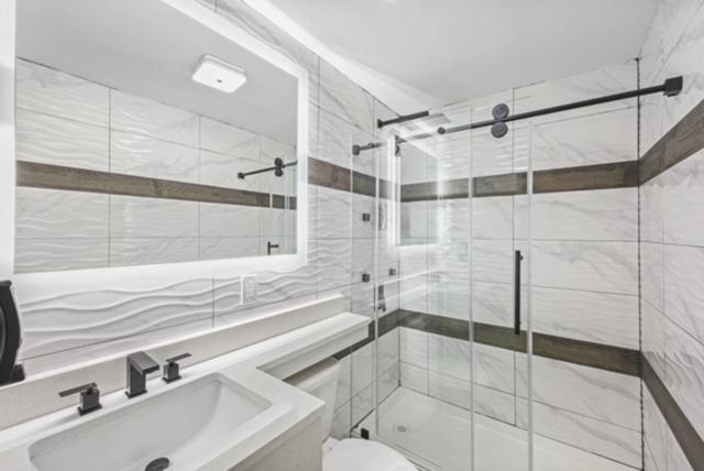 Hotel Opus Bronx Near Bay Plaza Mall Нью-Йорк Экстерьер фото