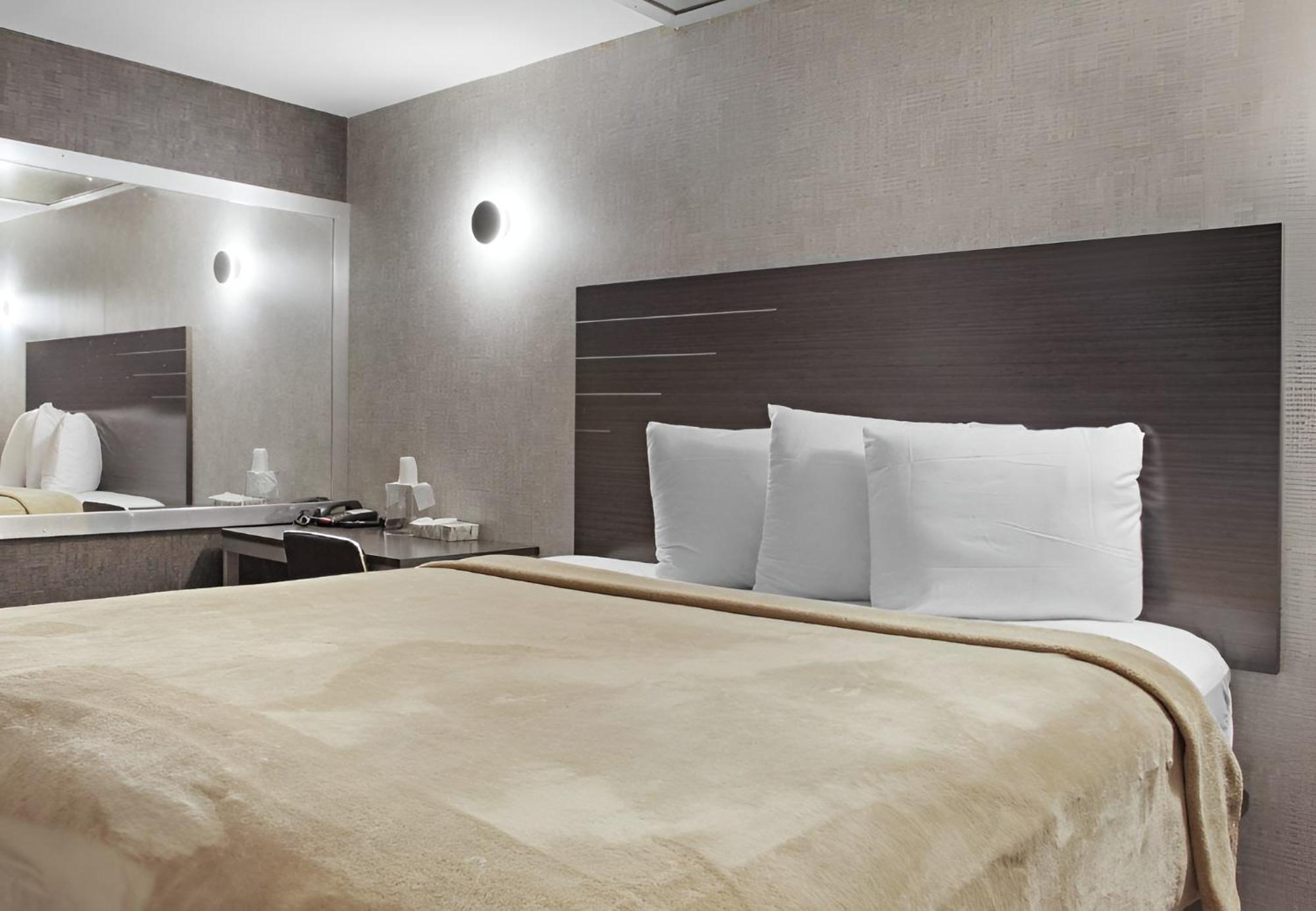 Hotel Opus Bronx Near Bay Plaza Mall Нью-Йорк Экстерьер фото
